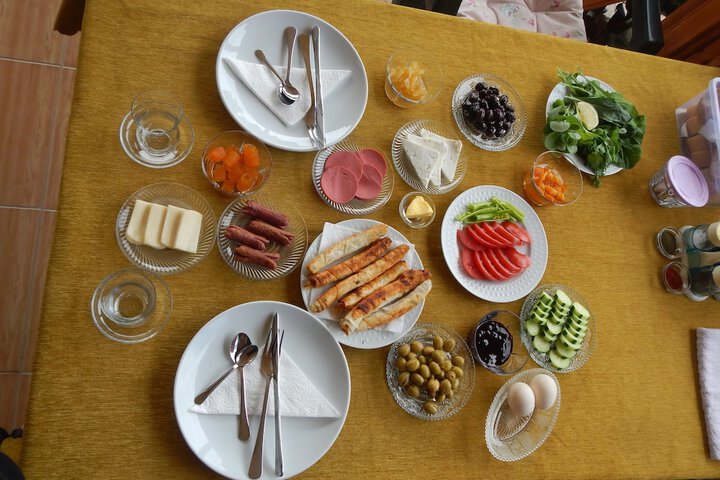 Dining 30 of 49