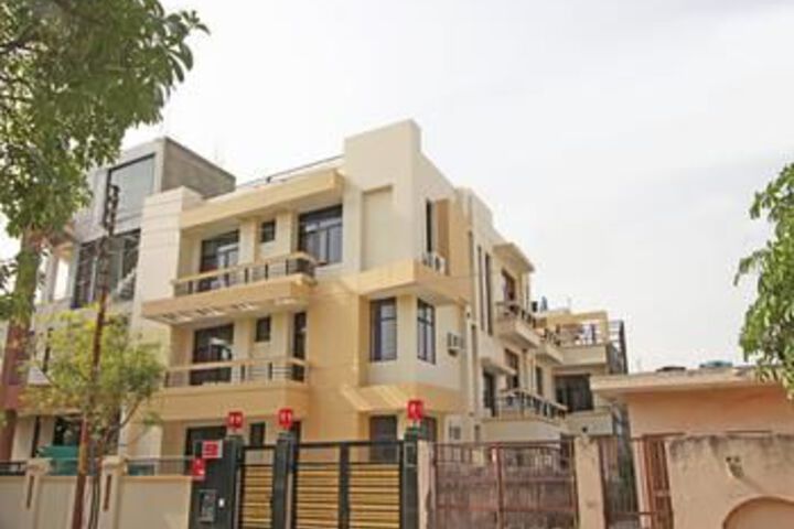 OYO Flagship 140 Noida Expressway Boulevard