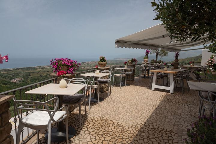 Terrace/Patio 89 of 101