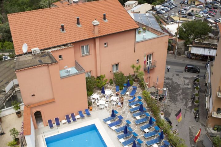 Hotel 56 of 58