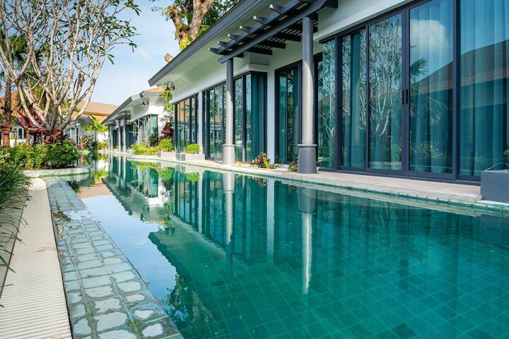 Pool 76 of 132