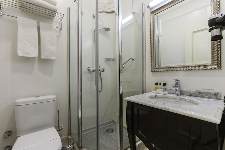 Clean Restrooms