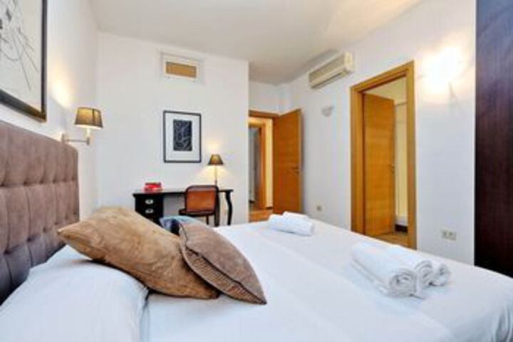 Room 72 of 209