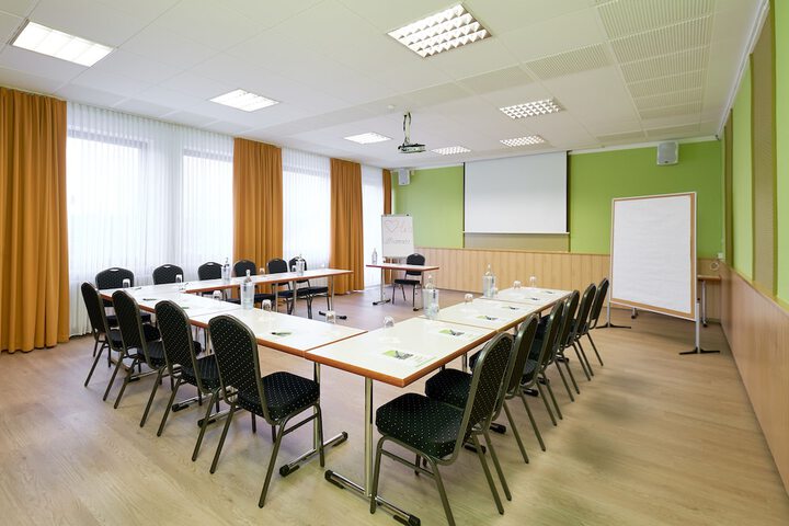 Meeting 33 of 38