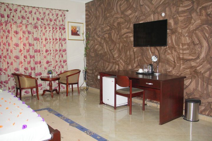 Room 3 of 42