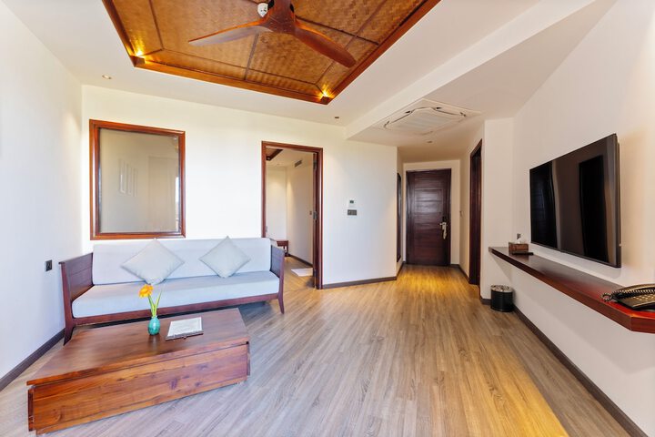 Room 63 of 169