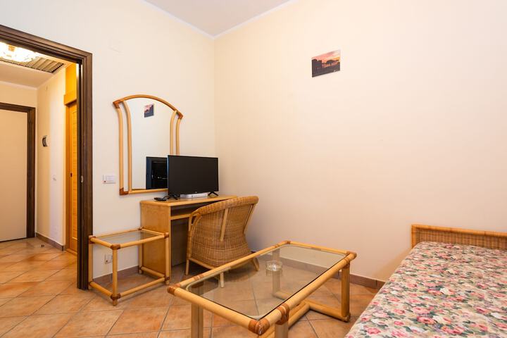 Room 17 of 74