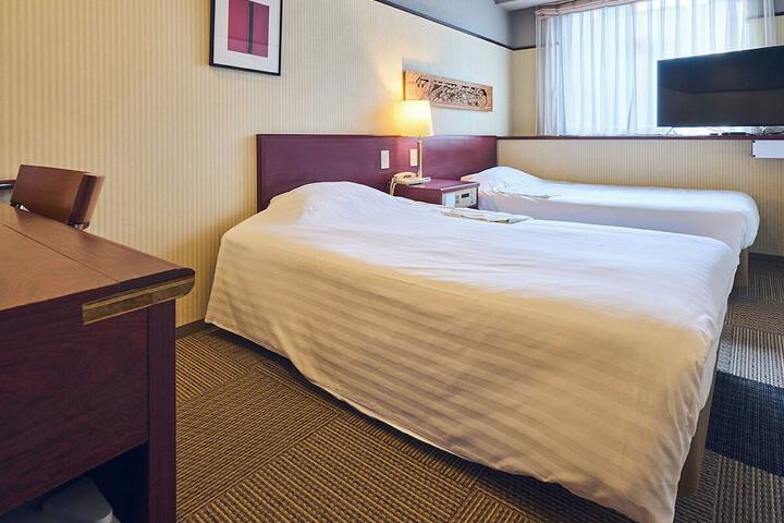 Room 25 of 151