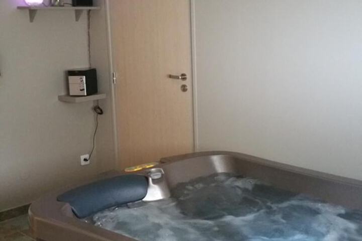 Spa 38 of 54