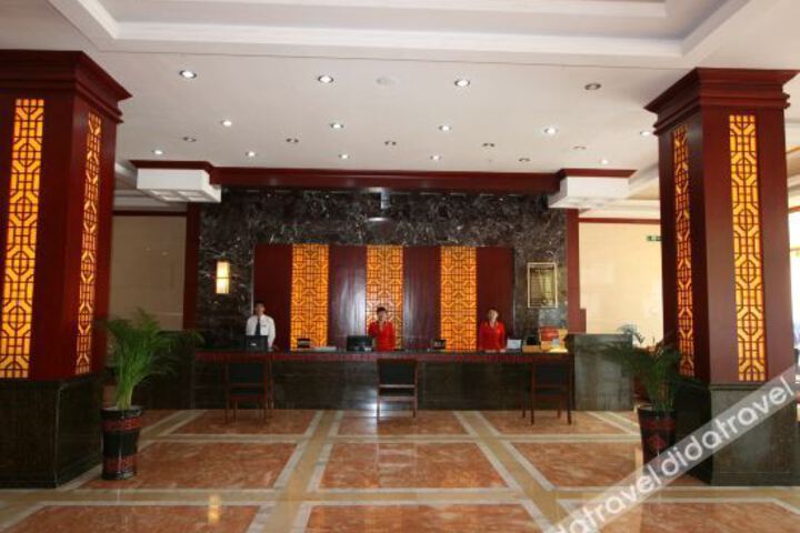 Hotel Interior 4 of 10