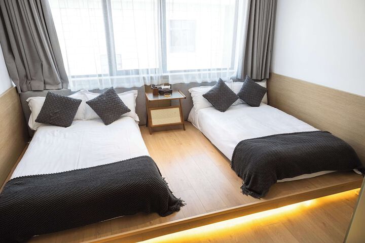 Room 14 of 125