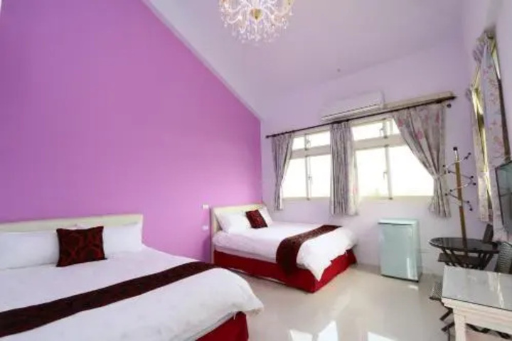 Room 2 of 4