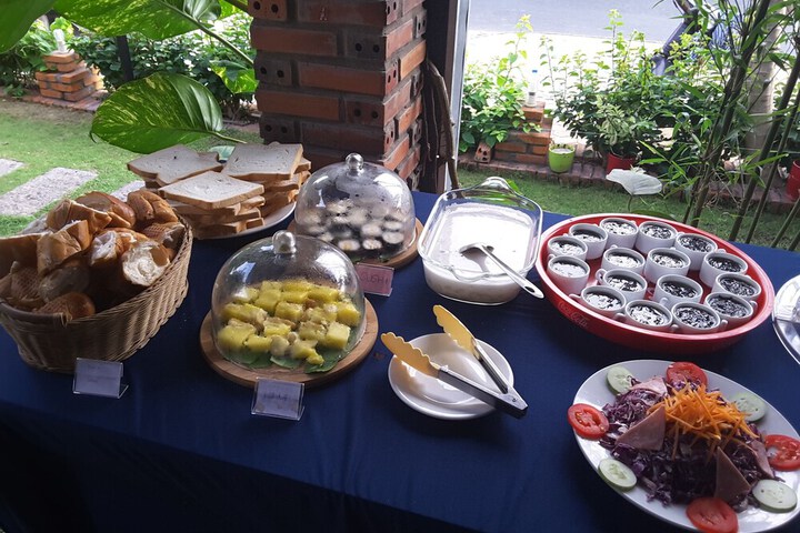 Breakfast/Coffee Service 92 of 146