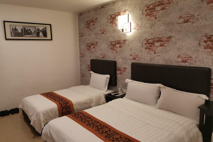 Room 20 of 74