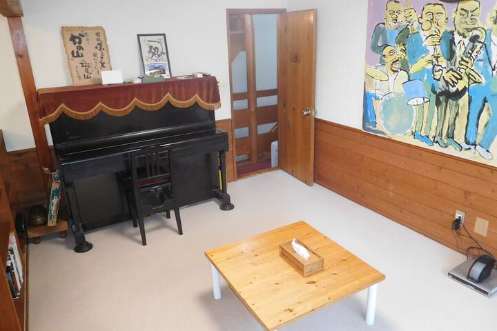 Room 8 of 68