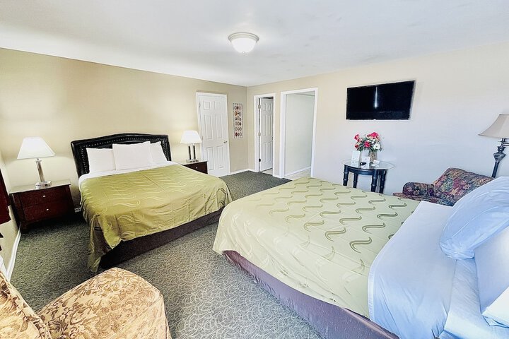 Room 12 of 40