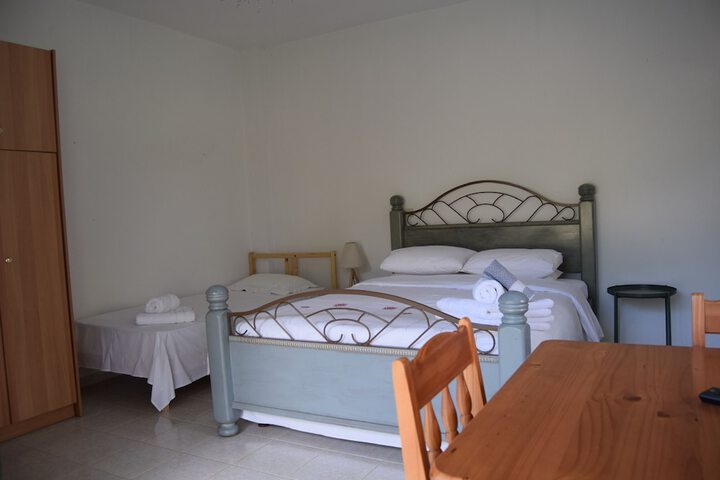 Room 6 of 81