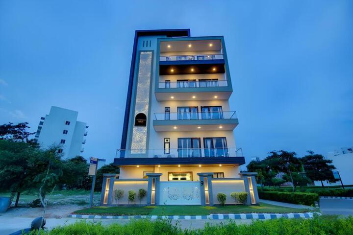 Hotel Elite Oak- Manesar and Sec 83 Gurgaon