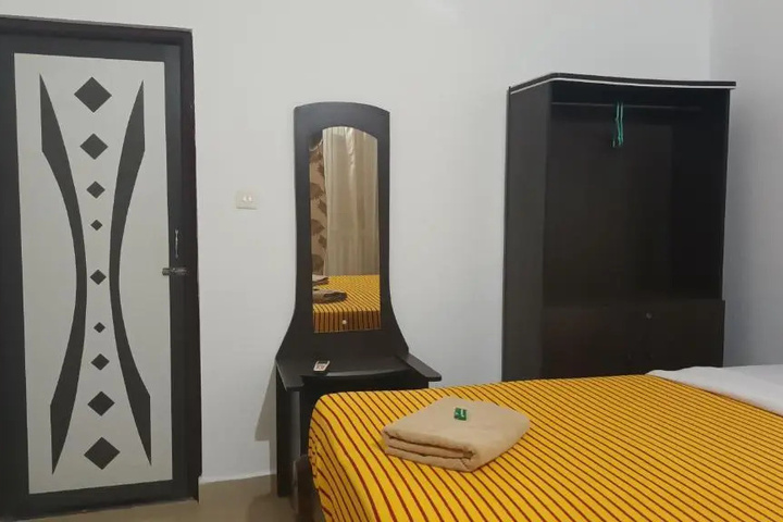 Room 3 of 14