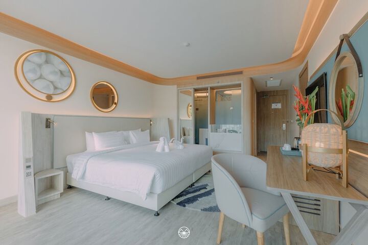 Room 35 of 120