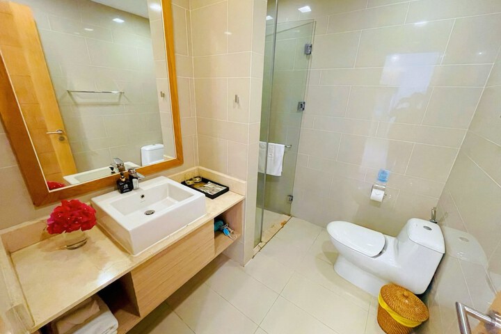 Room 208 of 246