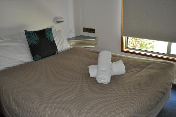 Room 5 of 36
