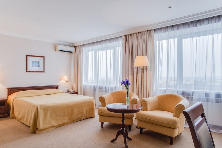 Room 14 of 48