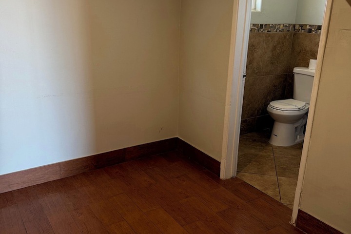 Room 36 of 60
