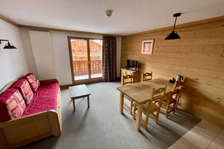 Room 15 of 40