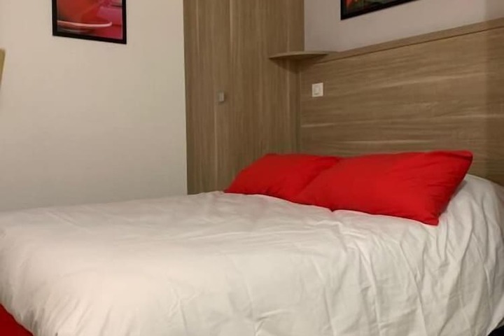 Room 5 of 19