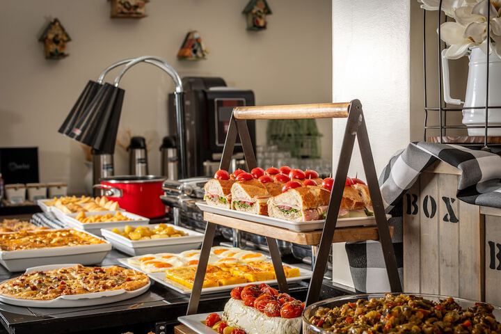 Dining Photos