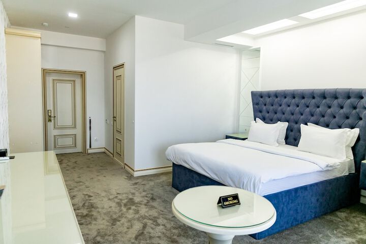 Room 27 of 59