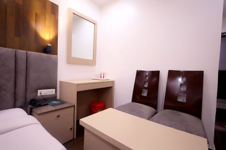 Room 15 of 51