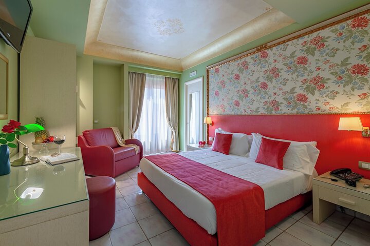 Room 10 of 23