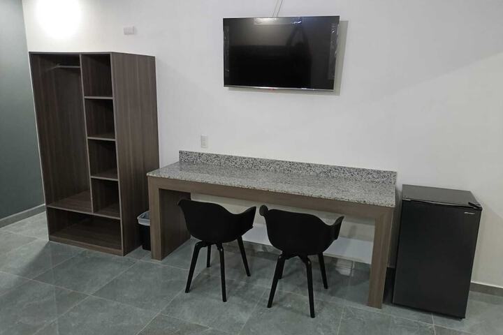 Room 4 of 12