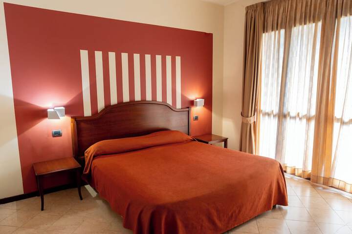 Room 5 of 15