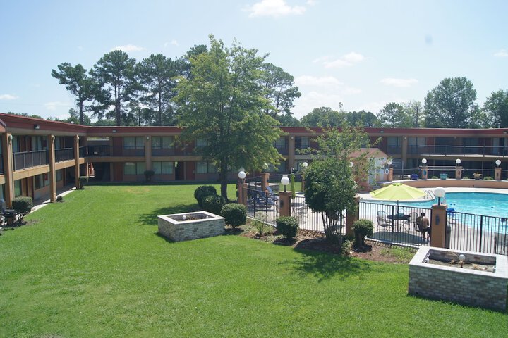 Pool 54 of 101