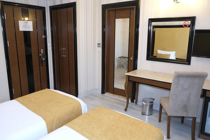 Room 18 of 70