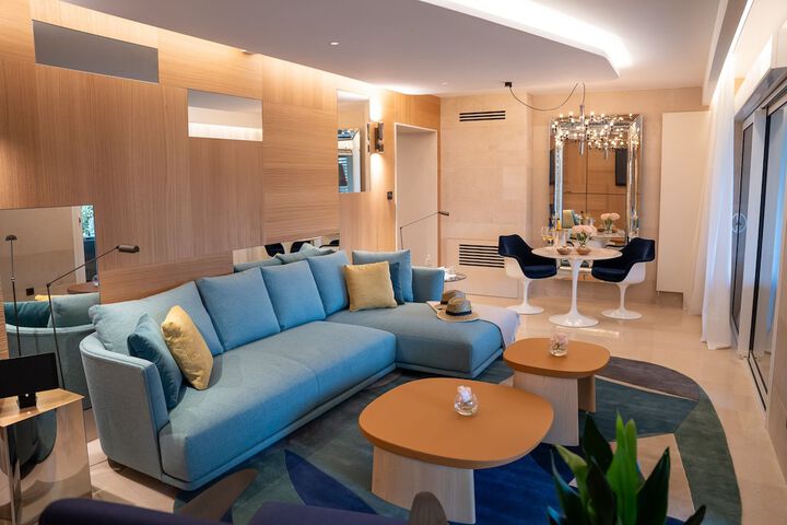 Room 3 of 62