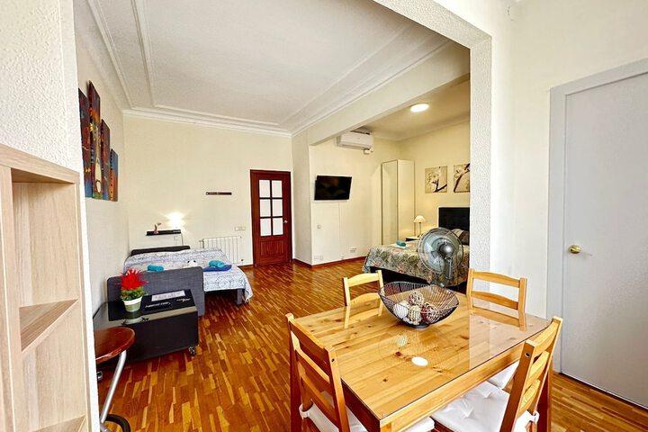 Room 1 of 24