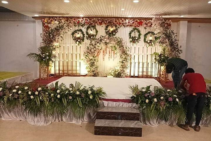 Ballroom/Hall 46 of 58