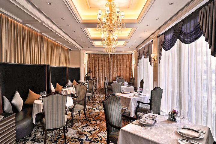 Dining 79 of 99