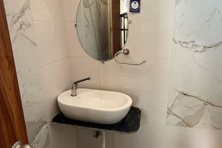 Room 15 of 20