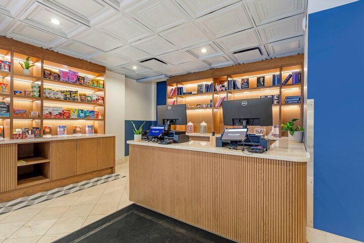 Hotel Interior 4 of 34