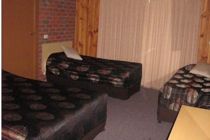 Room 3 of 12