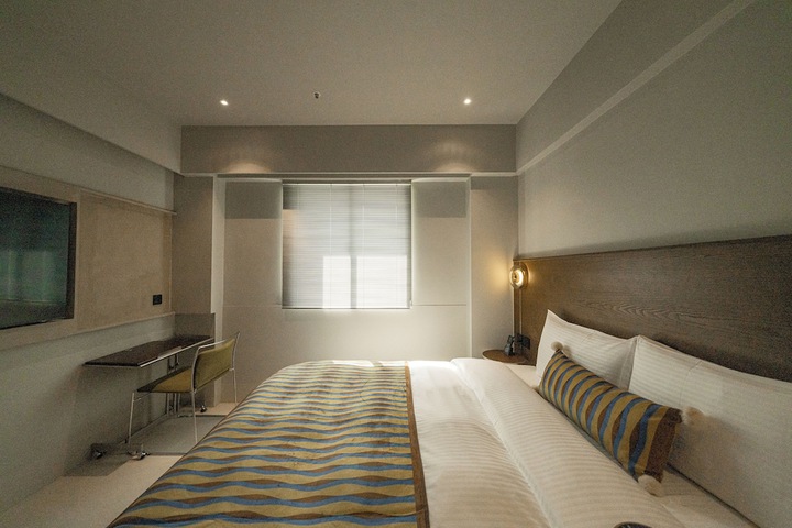 Room 73 of 199
