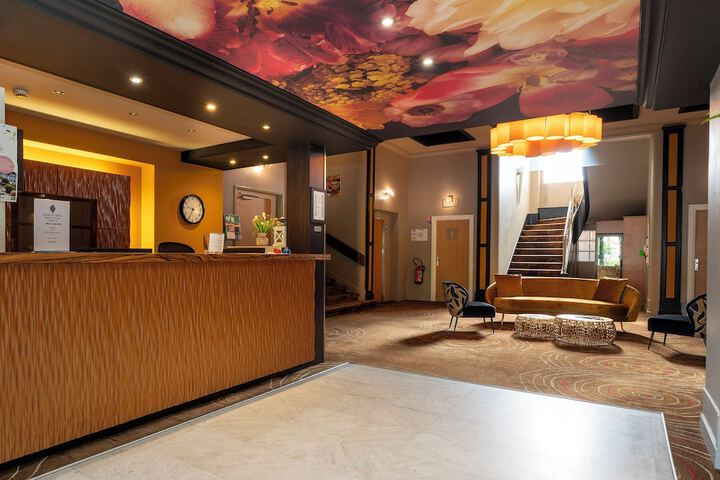 Hotel Lobby