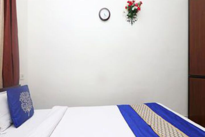 Room 8 of 24