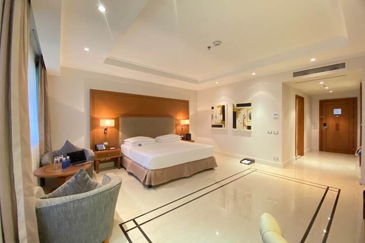 Room 47 of 125