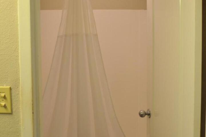 2 Queen Beds (10 of 11)